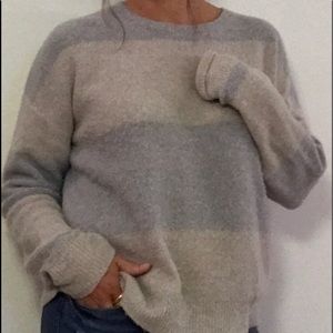 Sweater in soft grey & cream colors